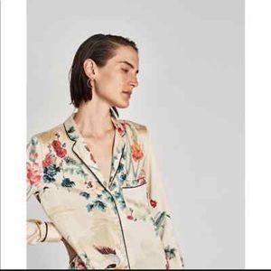 Zara beige floral crane print pajama style blouse
